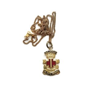 AD2000 BB crest on chain
